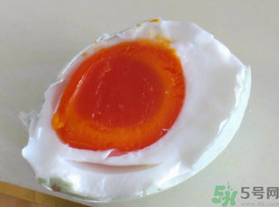 煮熟的咸鴨蛋能冷凍嗎？煮熟的咸鴨蛋放在冰箱能放多久？