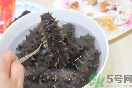 新鮮海參能生吃嗎？新鮮海參是生吃好還是熟吃好？