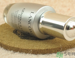 蘭蔻大眼精華真假對比 蘭蔻大眼精華真假鑒別 蘭蔻大眼精華真假對比 蘭蔻大眼精華真假鑒別