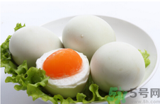 咸鴨蛋能放冰箱嗎？咸鴨蛋放冰箱能放多久？