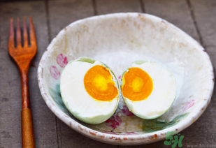 咸鴨蛋能放冰箱嗎？咸鴨蛋放冰箱能放多久？