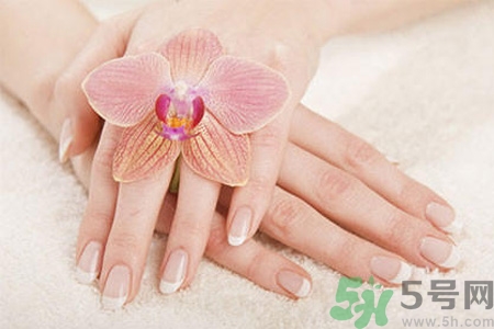 每個指甲上的月牙代表什么？指甲上的月牙和健康是否有關(guān)系？