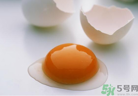 雞蛋黃發(fā)紅是怎么回事？雞蛋黃發(fā)紅可以吃嗎？