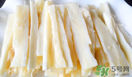 牛板筋和牛蹄筋一樣嗎?牛板筋和牛蹄筋的區(qū)別 牛板筋和牛蹄筋一樣嗎?牛板筋和牛蹄筋的區(qū)別