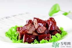 飛機(jī)上可以吃鴨脖嗎?飛機(jī)上吃鴨脖會(huì)被人說嗎