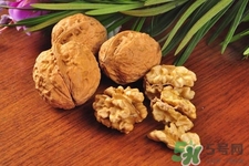 核桃和香蕉能一起吃嗎？核桃不能和什么一起吃？