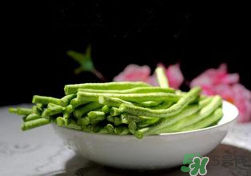 豇豆沒炒熟有毒嗎？吃沒炒熟的豇豆中毒怎么辦？