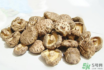 干香菇發(fā)霉了還能吃嗎？干香菇發(fā)霉怎么處理？