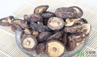 干香菇發(fā)霉了還能吃嗎？干香菇發(fā)霉怎么處理？