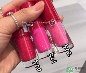 阿瑪尼小胖丁唇釉哪個色最火？阿瑪尼小胖丁唇釉保留了紅管的哪個色？