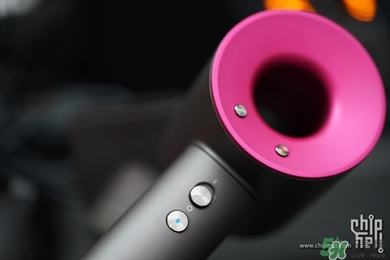 dyson吹風(fēng)機(jī)怎么用？戴森吹風(fēng)機(jī)使用方法