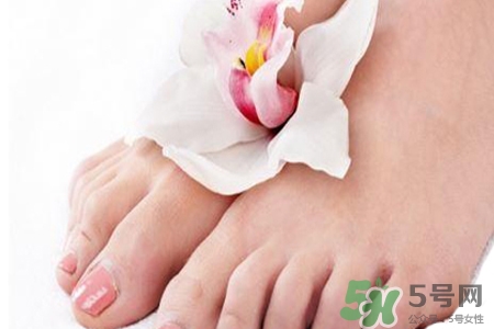 腳趾抽筋怎么辦？腳趾抽筋最快最有效的緩解方法