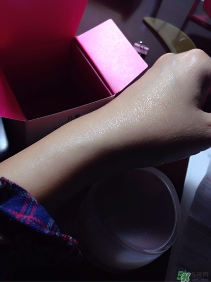 丸美白色之戀純白霜多少錢?丸美白色之戀純白霜價格 丸美白色之戀純白霜多少錢?丸美白色之戀純白霜價格