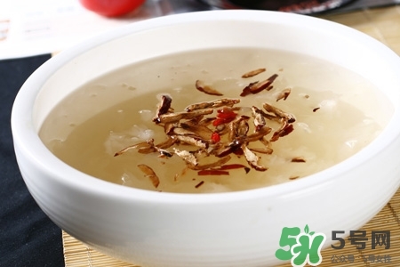 喝銀耳紅棗湯會(huì)發(fā)胖嗎？晚上吃銀耳紅棗湯長(zhǎng)會(huì)胖嗎？
