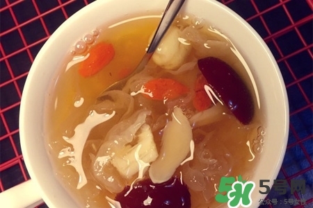 喝銀耳紅棗湯對(duì)身體好嗎？長期吃銀耳紅棗湯有什么好處？