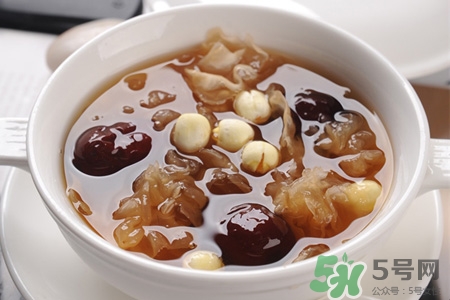 銀耳紅棗湯怎么做最正宗好吃？銀耳紅棗湯怎么做補(bǔ)血養(yǎng)顏？