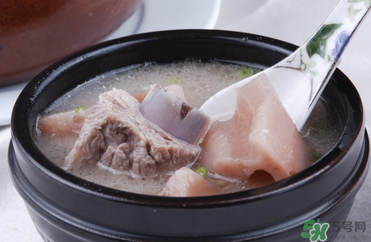 排骨湯可以隔夜喝嗎？隔夜的排骨湯還能喝嗎？