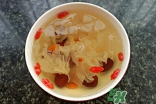 喝銀耳紅棗湯會上火嗎？上火能喝銀耳紅棗湯嗎？