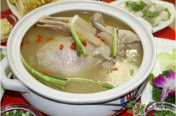 鴨肉和什么煲湯好？鴨肉和什么一起燉好吃？