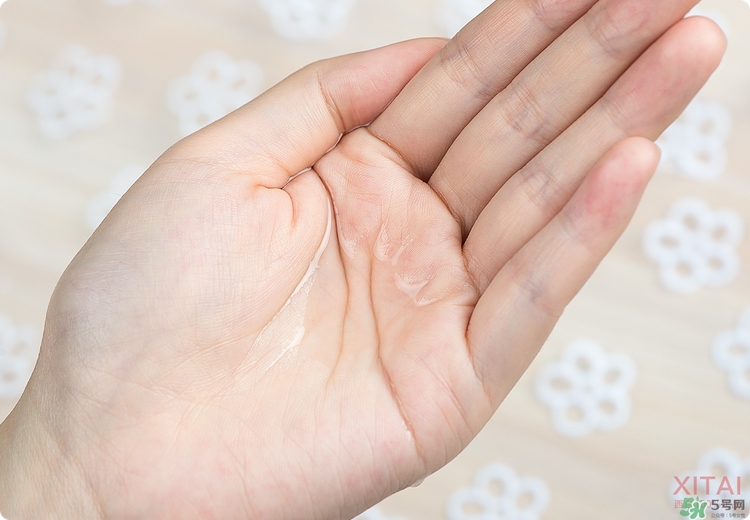 伊詩露化妝水好用嗎？Esthe Dew化妝水怎么樣？