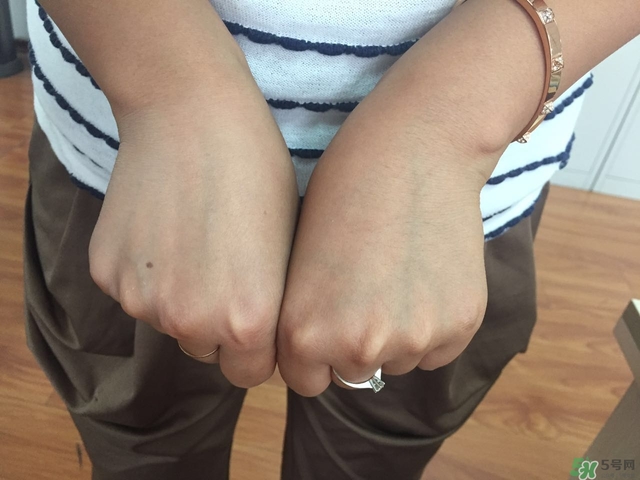 ipkn憶可恩電動(dòng)氣墊bb粉底液怎么樣?好用嗎? ipkn憶可恩電動(dòng)氣墊bb粉底液怎么樣?好用嗎?