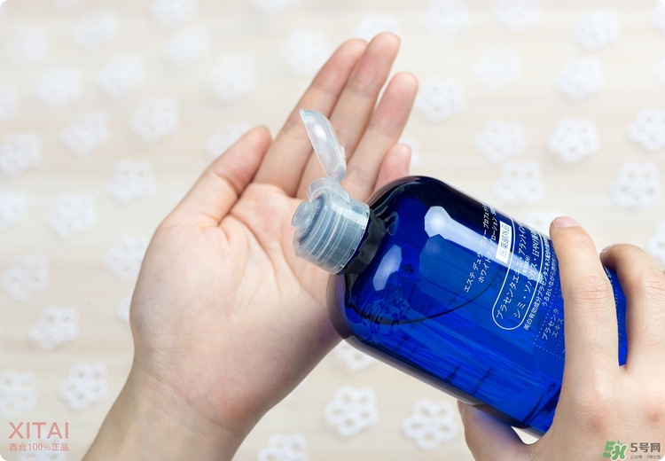 伊詩露化妝水好用嗎？Esthe Dew化妝水怎么樣？