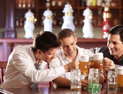 帶牙套能喝酒嗎？帶牙套可不可以喝酒？