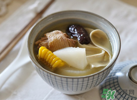 雞肉可以和白蘿卜一起燉湯嗎？雞肉和白蘿卜能一起吃嗎？