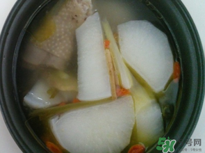 雞肉可以和白蘿卜一起燉湯嗎？雞肉和白蘿卜能一起吃嗎？