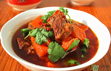 牛肉可以和胡蘿卜一起吃嗎？牛肉和胡蘿卜能一起吃嗎？