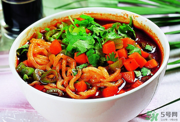 牛肉可以和胡蘿卜一起吃嗎？牛肉和胡蘿卜能一起吃嗎？