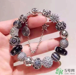 潘多拉的手鐲怎么打開？潘多拉的手鐲怎么帶？