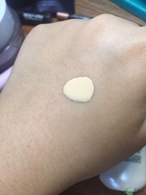 ipsa光透輕盈粉底液怎么樣? ipsa光透輕盈粉底液怎么樣?