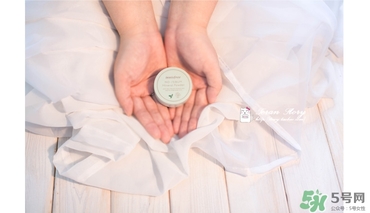 悅詩風(fēng)吟散粉多少錢？悅詩風(fēng)吟定妝粉價格