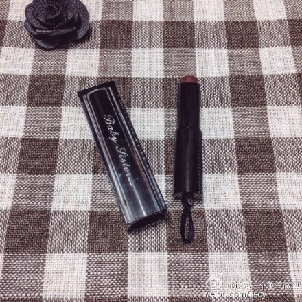 紀梵?？套挚诩t多少錢？紀梵?？诩t怎么刻字？