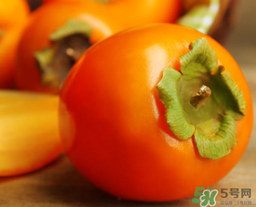 吃完牛肉可以吃柿子嗎？牛肉和柿子能一起吃嗎？