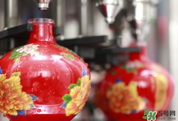 一喝白酒就胃疼怎么回事？一喝白酒就胃疼怎么辦？