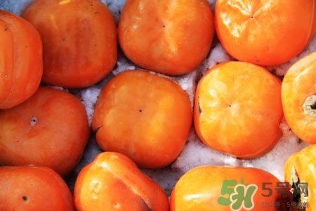 喝白酒能吃柿子嗎？喝白酒為什么不能吃柿子？