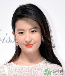 南瓜色口紅適合什么人？南瓜色口紅適合什么膚色？