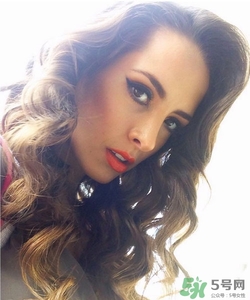 南瓜色口紅適合什么人？南瓜色口紅適合什么膚色？