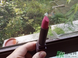 Burt's Bees小蜜蜂唇膏怎么樣?美國小蜜蜂唇膏好用嗎? Burt's Bees小蜜蜂唇膏怎么樣?美國小蜜蜂唇膏好用嗎?