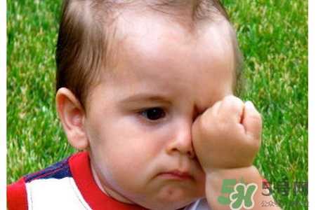 孩子為什么老眨眼睛？孩子總眨眼睛怎么回事？