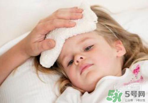 樟腦丸對嬰兒有害嗎？樟腦丸對寶寶有什么危害？