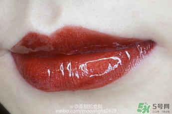 露華濃唇釉055價位 露華濃055多少錢？