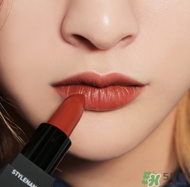 磚紅色適合什么膚色？磚紅色口紅適合黃皮嗎？