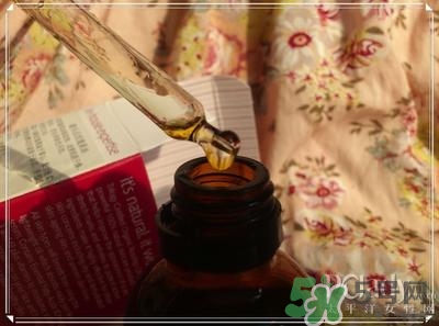 Trilogy玫瑰果油用法 趣樂活玫瑰果油怎么用 Trilogy玫瑰果油用法 趣樂活玫瑰果油怎么用