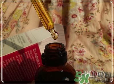 Trilogy玫瑰果油用法 趣樂活玫瑰果油怎么用 Trilogy玫瑰果油用法 趣樂活玫瑰果油怎么用