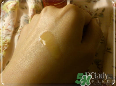 Trilogy玫瑰果油用法 趣樂活玫瑰果油怎么用 Trilogy玫瑰果油用法 趣樂活玫瑰果油怎么用