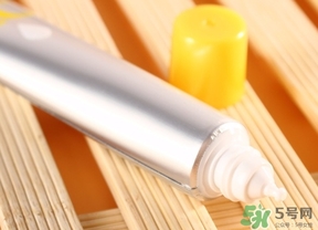 樂(lè)敦cc精華怎么用?樂(lè)敦cc精華怎么樣