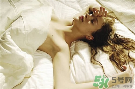 穿內(nèi)衣睡覺好不好?穿內(nèi)衣睡覺有什么壞處? 穿內(nèi)衣睡覺好不好?穿內(nèi)衣睡覺有什么壞處?